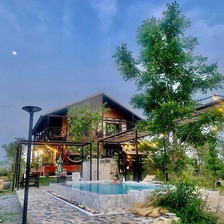 Rang Robin Farmstay With Swimming Pool Ban Wang Muang المظهر الخارجي الصورة